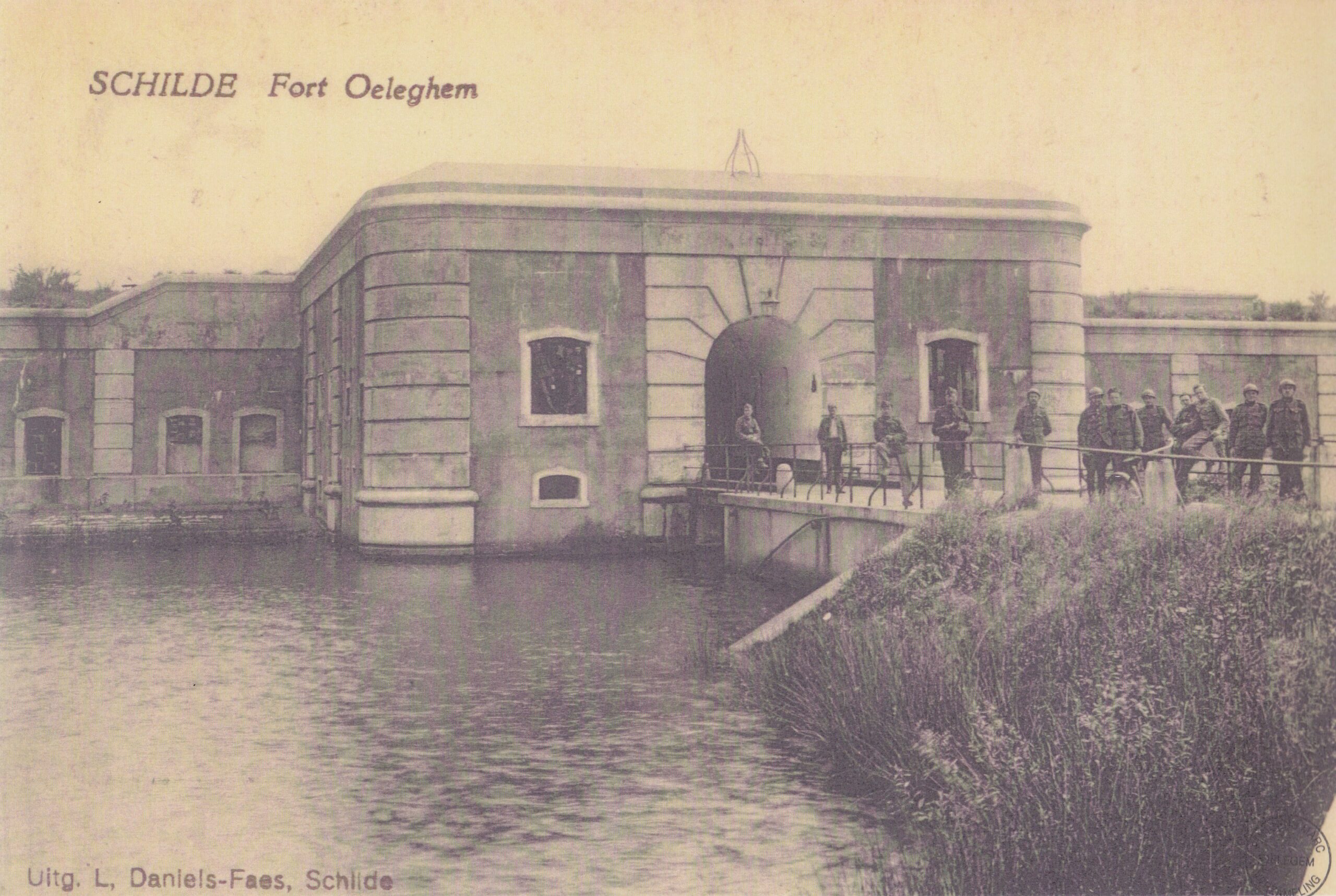 Geschiedenis Fort Oelegem - Historische foto van de voorzijde van het Fort van Oelegem